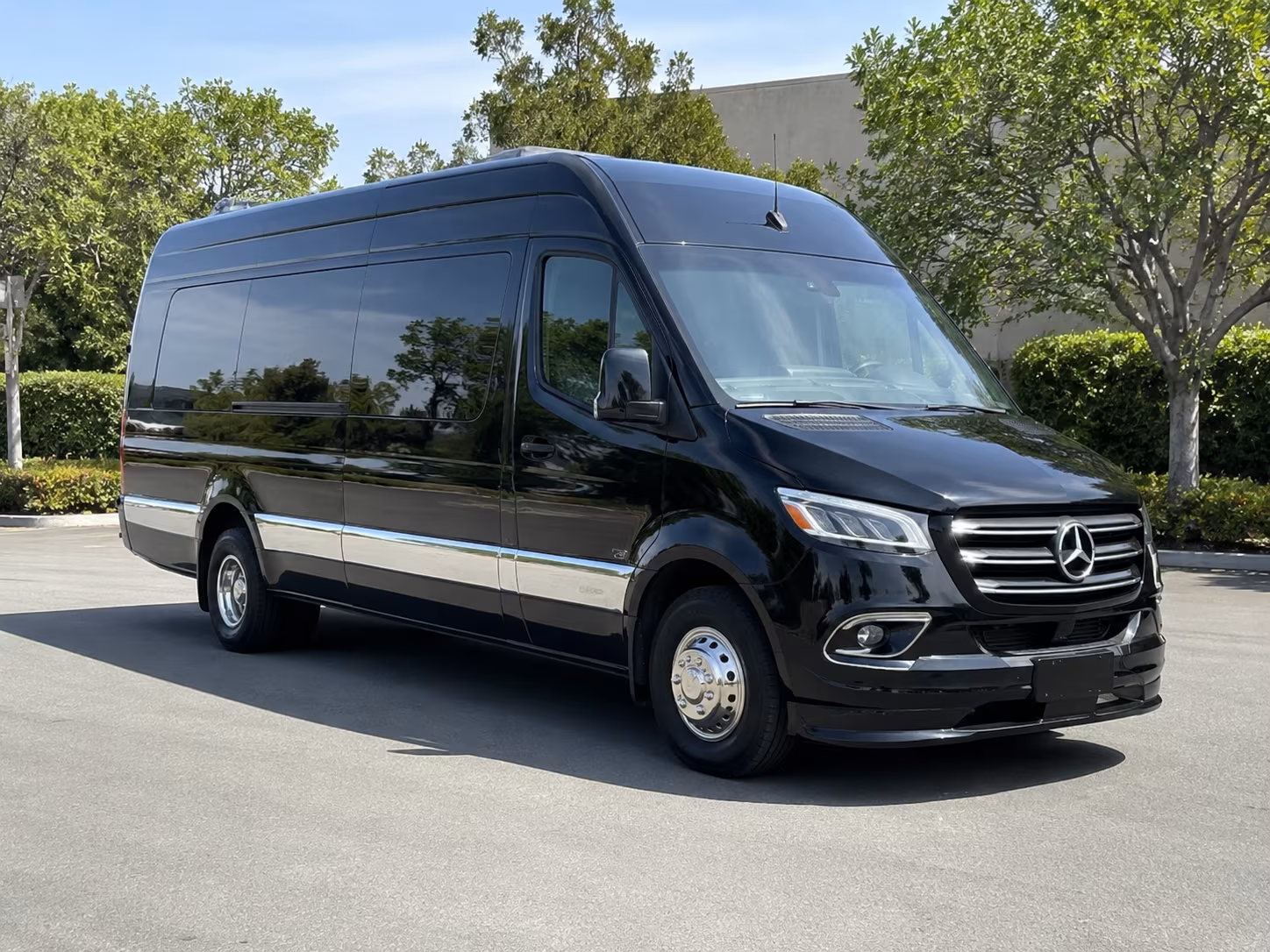 arrange transportation for your next corporate event 1