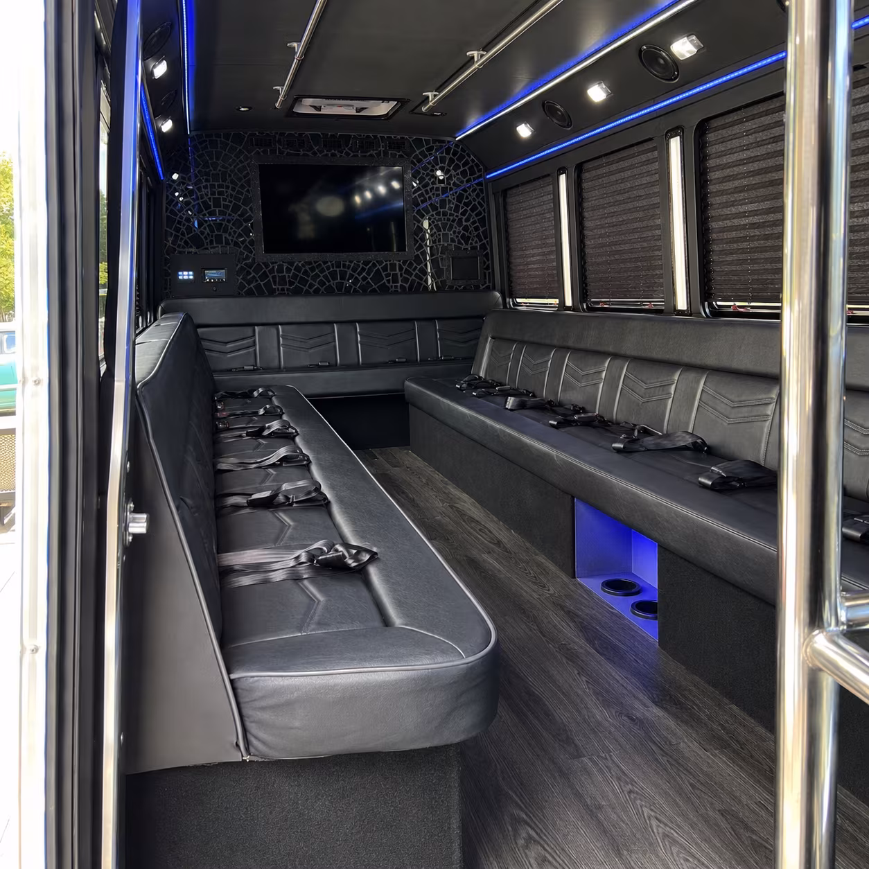 party buses for wine and brewery tours around baltimore s neighborhoods